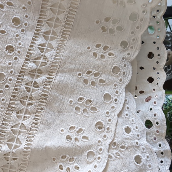 NWOT Ivory white eyelet skirt - Picture 2 of 3